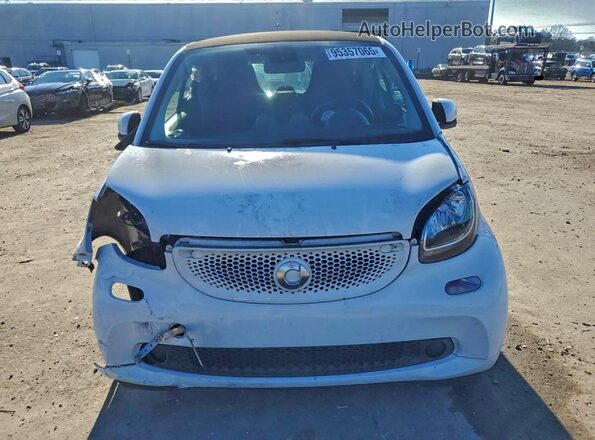 WMEFJ5DA0HK192643 2017 SMART FORTWO Белый Вид спереди