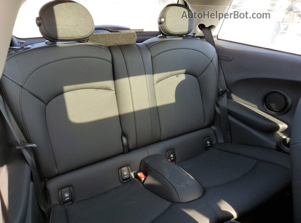 WMW33DH02R2U93002 2024 MINI COOPER White Vista de los asientos traseros