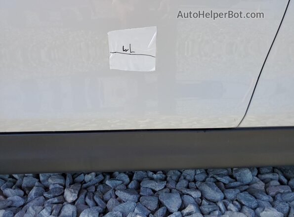 WMW33DH02R2U93002 2024 MINI COOPER White Vista del compartimento del motor