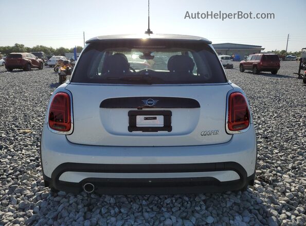 WMW33DH02R2U93002 2024 MINI COOPER White Vista trasera