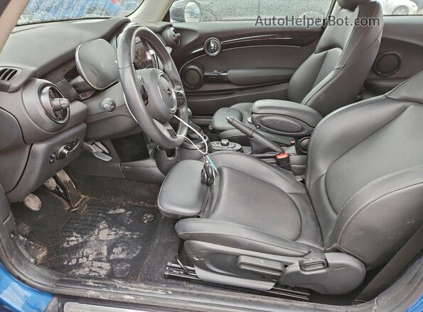 WMW53DH08P2T79303 2023 MINI COOPER Синий Вид салона спереди