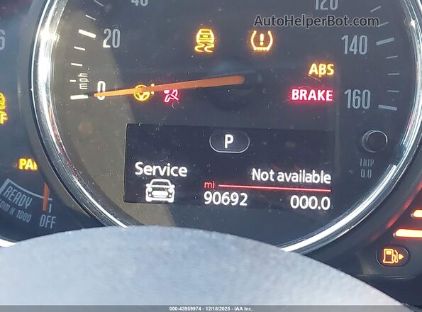 WMWLU1C52H2C41847 2017 MINI CLUBMAN Черный 