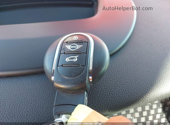 WMWXR5C02L2M23665 2020 MINI HARDTOP Оранжевый Вид панели приборов