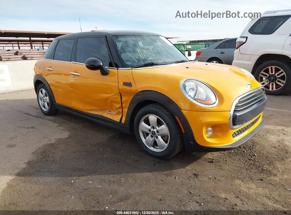 WMWXU1C34H2F78407 2017 MINI HARDTOP Yellow Delantero derecho