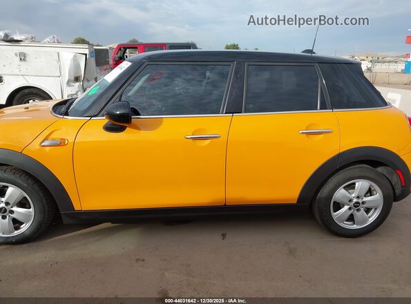 WMWXU1C34H2F78407 2017 MINI HARDTOP Yellow Vista interior de 360 grados