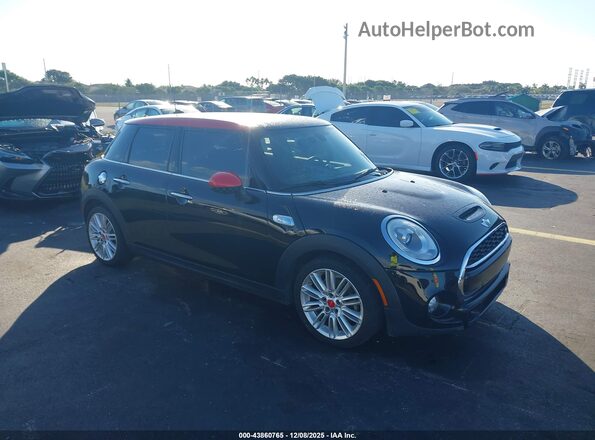 WMWXU3C53J2F51685 2018 MINI HARDTOP Черный Передняя правая четверть