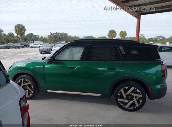 WMZ23GA01T7U18828 2026 MINI COUNTRYMAN Зеленый Панорамный вид салона 360°