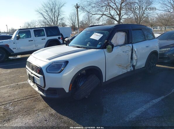 WMZ23GA09S7R15625 2025 MINI COUNTRYMAN Белый Передняя левая четверть