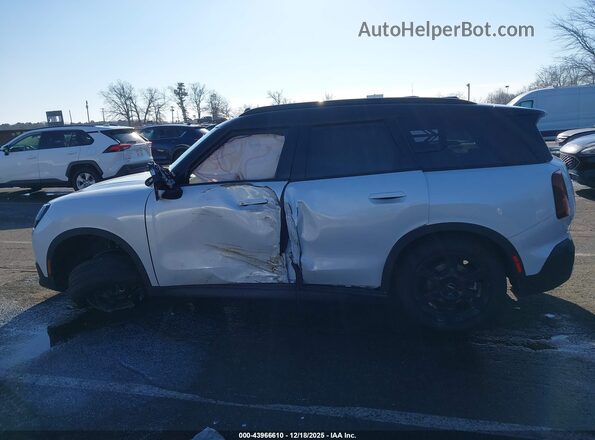 WMZ23GA09S7R15625 2025 MINI COUNTRYMAN Белый Панорамный вид салона 360°