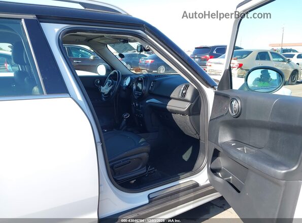WMZYS7C32J3E07865 2018 MINI COUNTRYMAN White Widok wnętrza z przodu