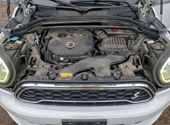 WMZYU7C40J3B86253 2018 MINI COOPER Белый Вид задней части салона