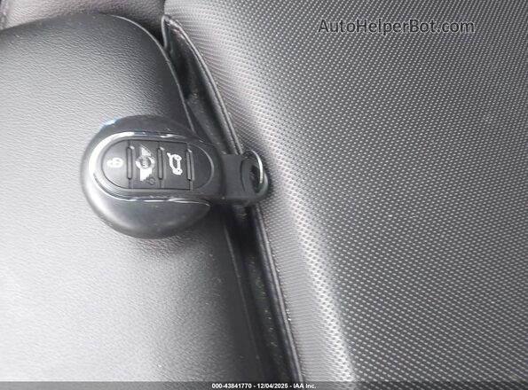 WMZYU7C49J3B86235 2018 MINI E COUNTRYMAN Серый Вид панели приборов