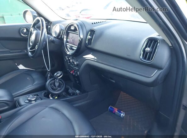 WMZYV5C30J3E03583 2018 MINI COUNTRYMAN Серый Вид салона спереди