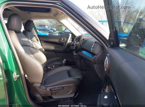 WMZYX1C09L3M10380 2020 MINI COUNTRYMAN Зеленый Вид салона спереди