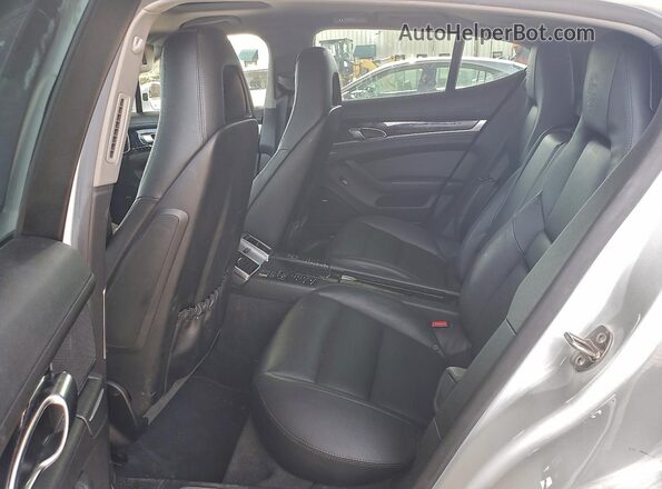 WP0AA2A71GL000476 2016 PORSCHE PANAMERA Белый Вид задних сидений