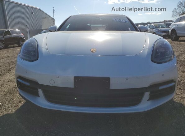 WP0AA2A7XJL102897 2018 PORSCHE PANAMERA Белый Вид спереди