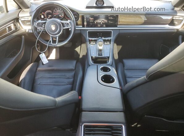 WP0AA2A7XJL102897 2018 PORSCHE PANAMERA Белый Вид панели приборов