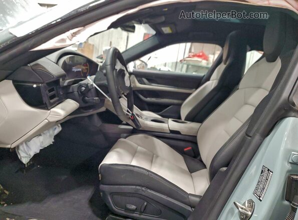 WP0AA2Y11SSA08693 2025 PORSCHE TAYCAN Синий Вид салона спереди