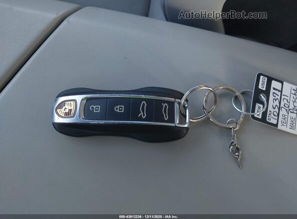 WP0AA2Y12MSA13596 2021 PORSCHE TAYCAN Белый Вид панели приборов