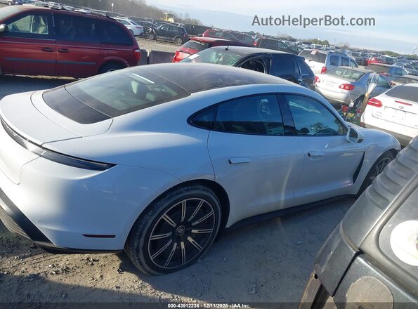WP0AA2Y12MSA13596 2021 PORSCHE TAYCAN Белый Вид задней части салона