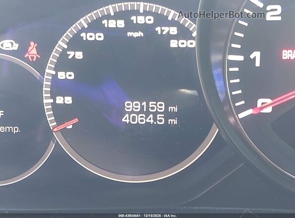 WP0AB2A76JL135151 2018 PORSCHE PANAMERA Белый 
