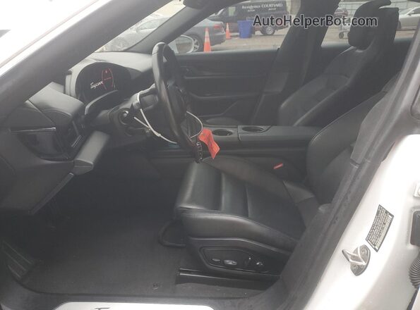 WP0AB2Y14LSA51780 2020 PORSCHE TAYCAN Белый Вид салона спереди