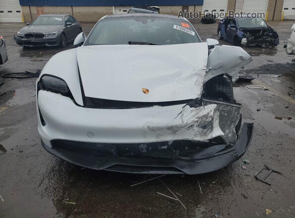 WP0AB2Y19LSA53962 2020 PORSCHE TAYCAN Белый Вид спереди