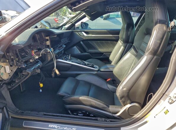 WP0AD2A9XMS257386 2021 PORSCHE 911 Серебряный Вид салона спереди