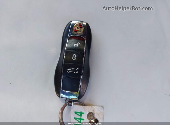 WP1AA2A21HKA84177 2017 PORSCHE CAYENNE Черный Вид панели приборов