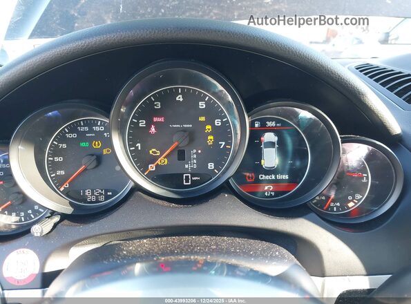 WP1AA2A21HKA84177 2017 PORSCHE CAYENNE Черный Вид задних сидений