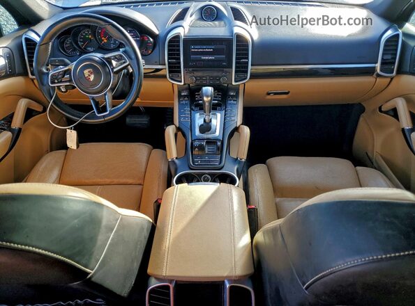 WP1AA2A26JKA06306 2018 PORSCHE CAYENNE Серебряный Вид панели приборов