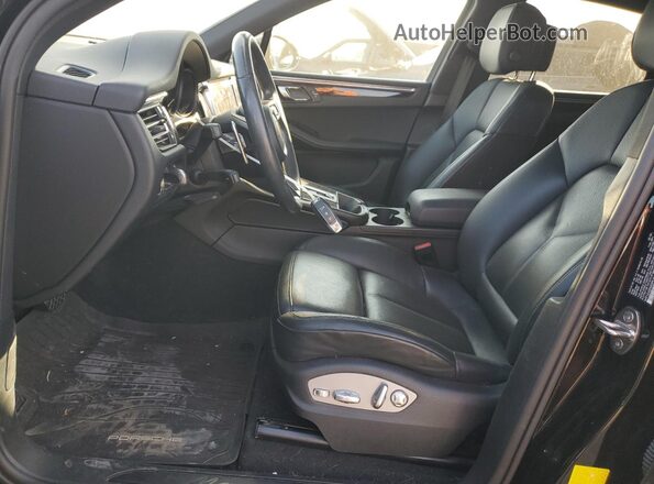 WP1AA2A50PLB15387 2023 PORSCHE MACAN Черный Вид салона спереди