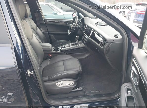 WP1AA2A52LLB09360 2020 PORSCHE MACAN Dark Blue Вид салона спереди