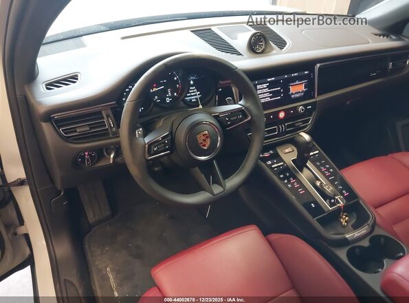 WP1AA2A52TLB00335 2026 PORSCHE MACAN Серый 