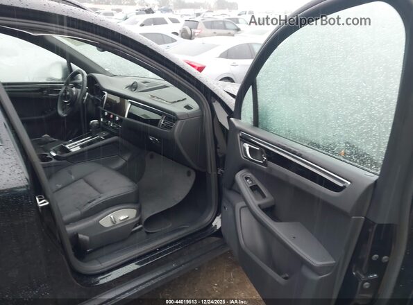 WP1AA2A54SLB10153 2025 PORSCHE MACAN Черный Вид салона спереди