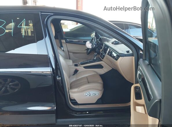 WP1AA2A58MLB12474 2021 PORSCHE MACAN Черный Вид салона спереди