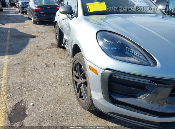 WP1AA2A59PLB19681 2023 PORSCHE MACAN Серебряный Вид спереди