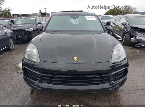 WP1AA2AY0PDA08795 2023 PORSCHE CAYENNE Black Widok wnętrza z tyłu