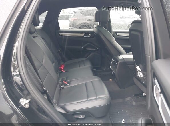 WP1AA2AY0PDA08795 2023 PORSCHE CAYENNE Black Widok naklejki z numerem VIN