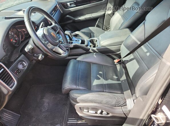 WP1AA2AY1KDA08944 2019 PORSCHE CAYENNE Черный Вид салона спереди