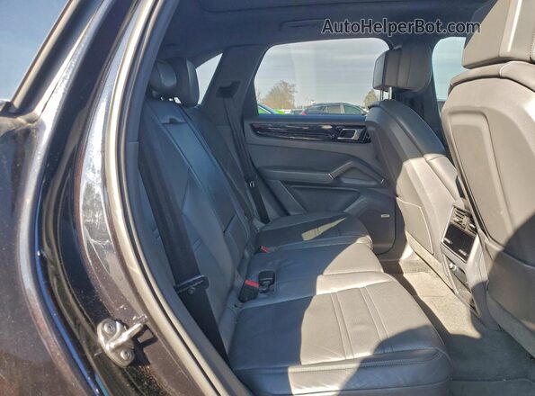 WP1AA2AY2LDA04192 2020 PORSCHE CAYENNE Черный Вид задней части салона