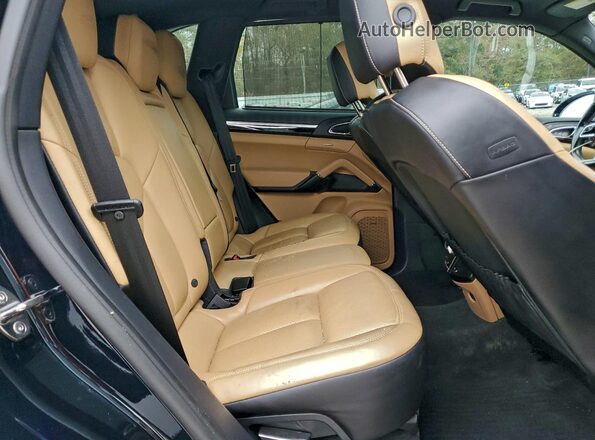 WP1AB2A28HLA52012 2017 PORSCHE CAYENNE Blue Widok tylnych siedzeń