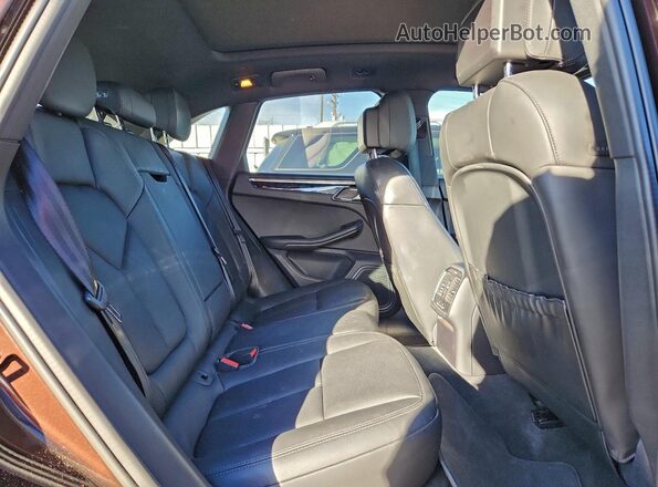 WP1AB2A5XGLB45283 2016 PORSCHE MACAN Коричневый Вид задней части салона