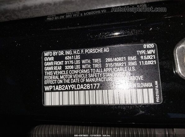 WP1AB2AY9LDA28177 2020 PORSCHE CAYENNE Black Vista del compartimento del motor