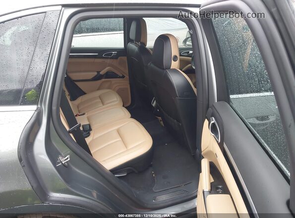 WP1AE2A25GLA60784 2016 PORSCHE CAYENNE Серый Вид наклейки с VIN-кодом