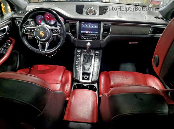 WP1AF2A50JLB70821 2018 PORSCHE MACAN Серый Вид панели приборов