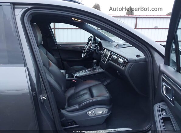 WP1AF2A54GLB91714 2016 PORSCHE MACAN Серый Вид салона спереди