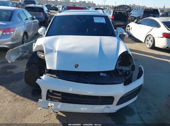 WP1AG2AY3PDA18610 2023 PORSCHE CAYENNE Белый Вид задней части салона