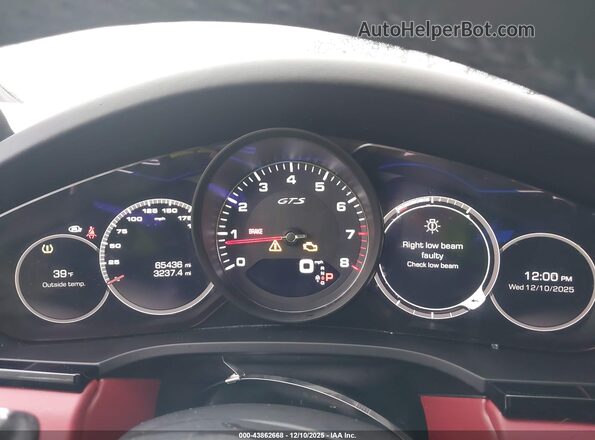 WP1AG2AY9MDA34306 2021 PORSCHE CAYENNE White უკანა სავარძლების ხედი