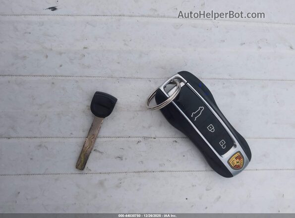 WP1BA2AY1MDA40719 2021 PORSCHE CAYENNE Black Vista del salpicadero
